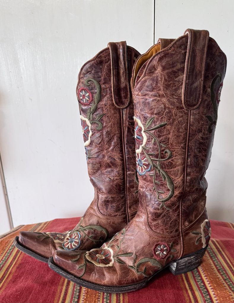 VINTAGE TYLER “USED FINISH” BOOTS 7.5
