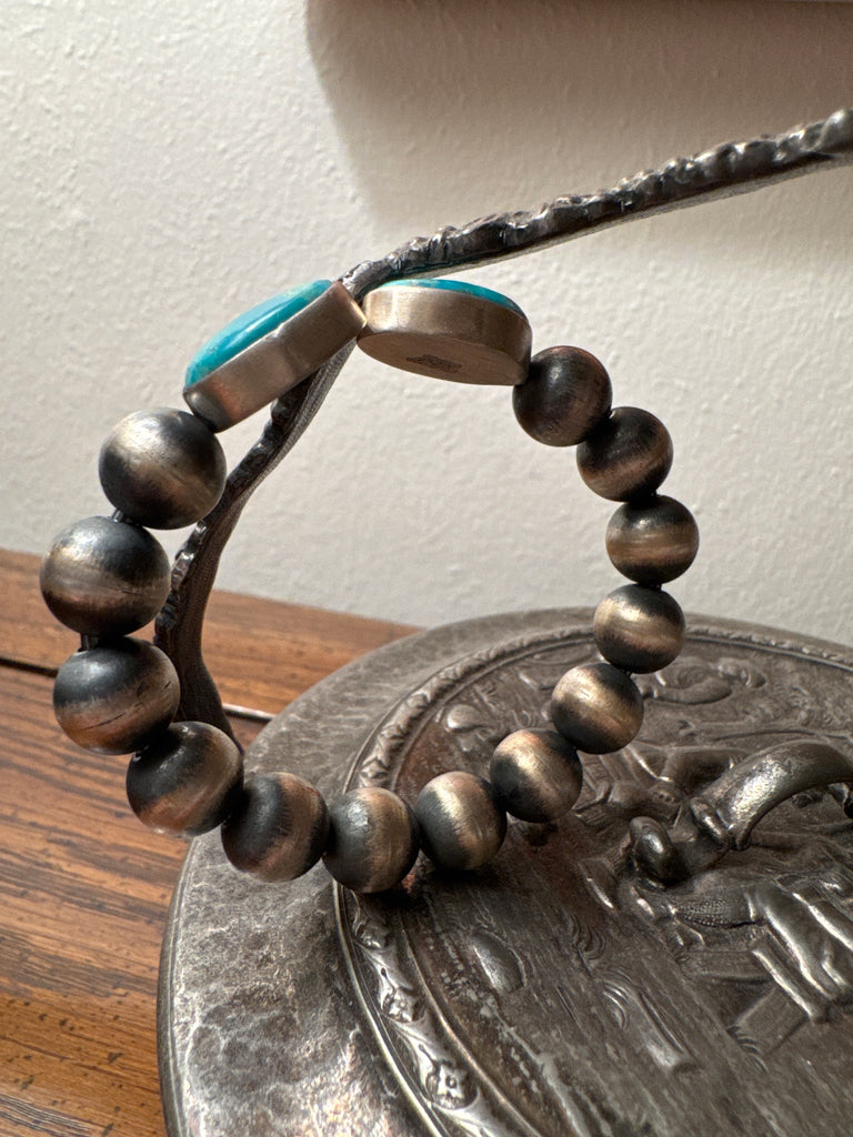 NAVAJO PEARL KINGMAN S/S TURQUOISE CUFF