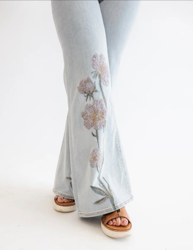 FADED ROSES PENELOPE EMBROIDERED JEANS