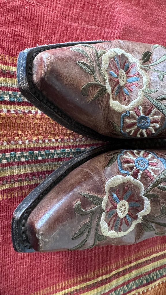VINTAGE TYLER “USED FINISH” BOOTS 7.5