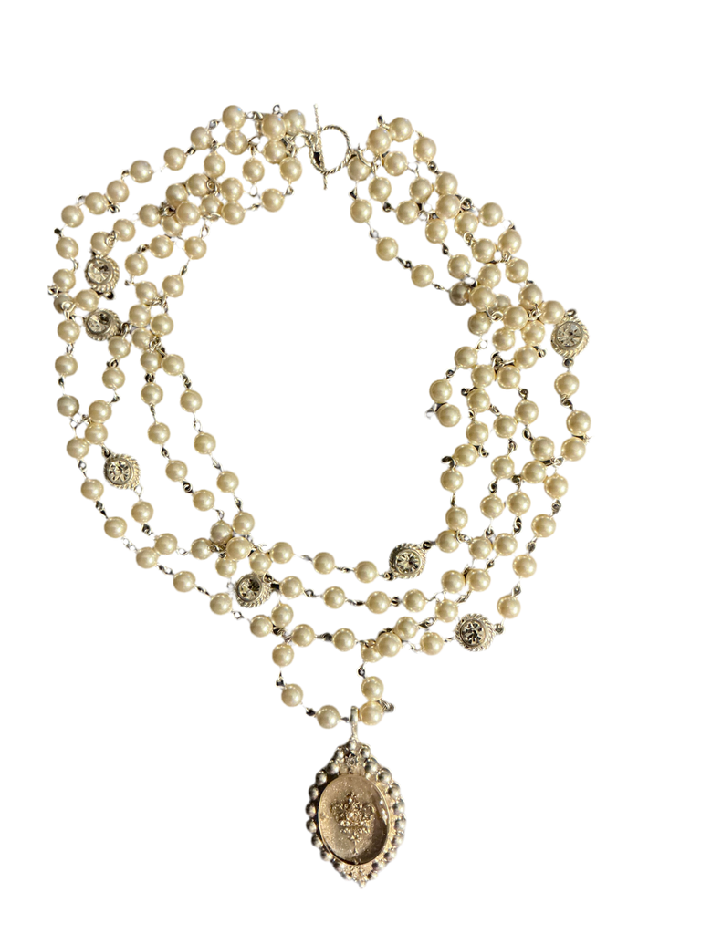 Pearl Necklace Clear Crystal & Medallion