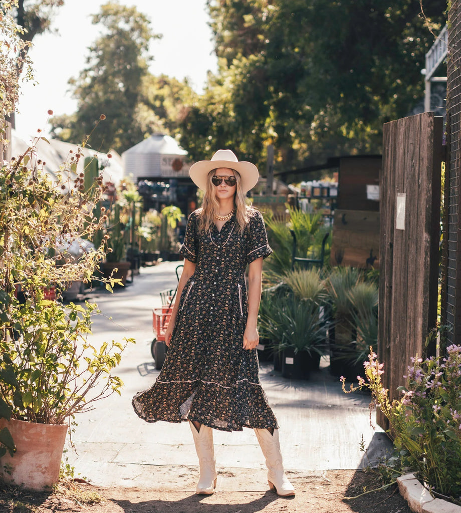 La Dahlia Dress Black Floral