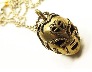 Tres Luchas Mask Necklace