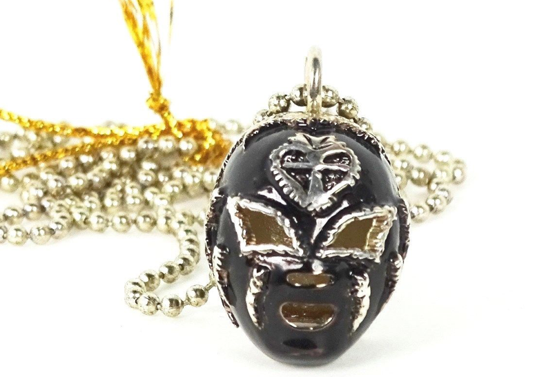 Tres Luchas Mask Necklace