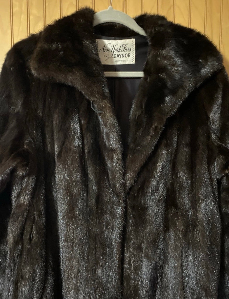 Black Mink Coat Female Pelts Vintage S/M