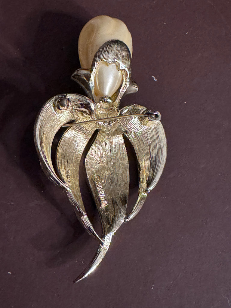 Vintage Brooch Sarah Coventry Faux Pearl