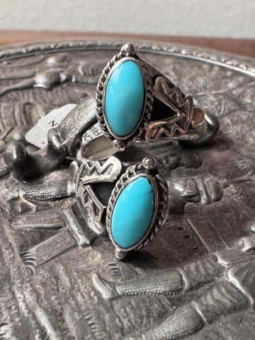 LEROY SILVERSMITH NAVAJO KINGMAN RING TURQUIOSE