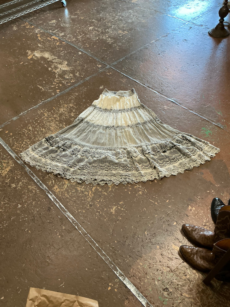 Broomskirt Battenberg Lace