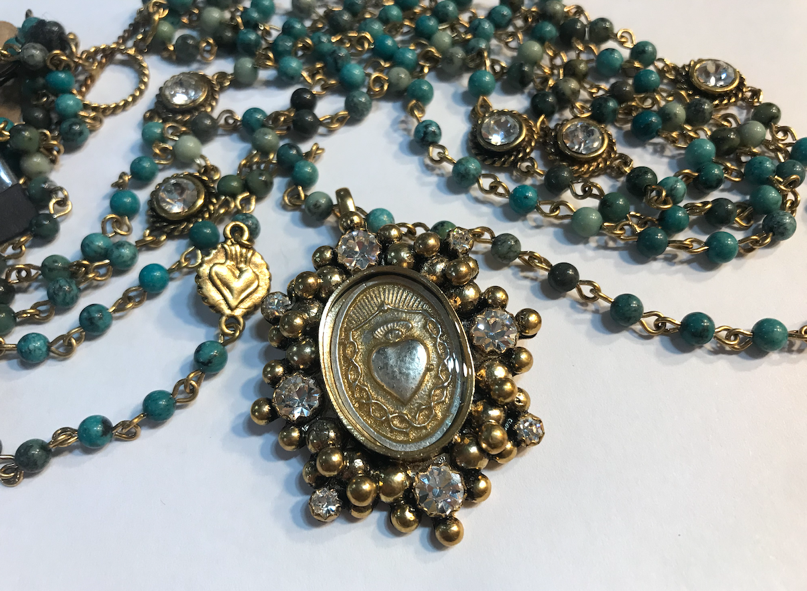 Sacred Heart Lux 4mm-bg-turquoise-clear