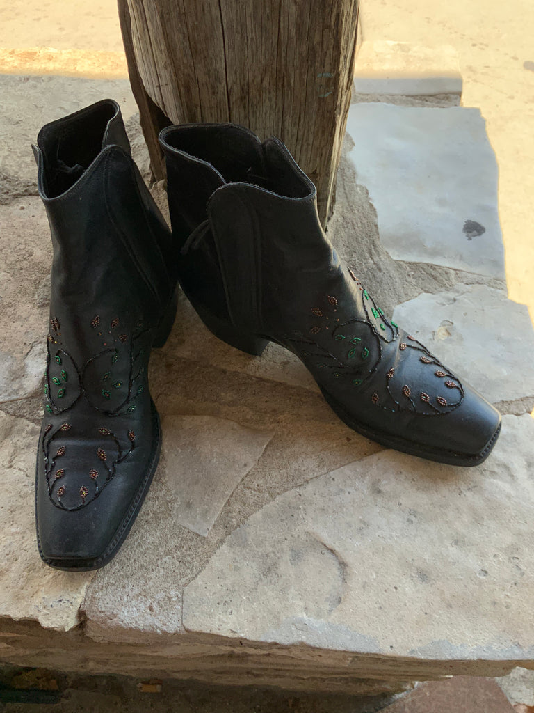 Rare Tres Outlaws Handmade Beaded Boots 7C EUC